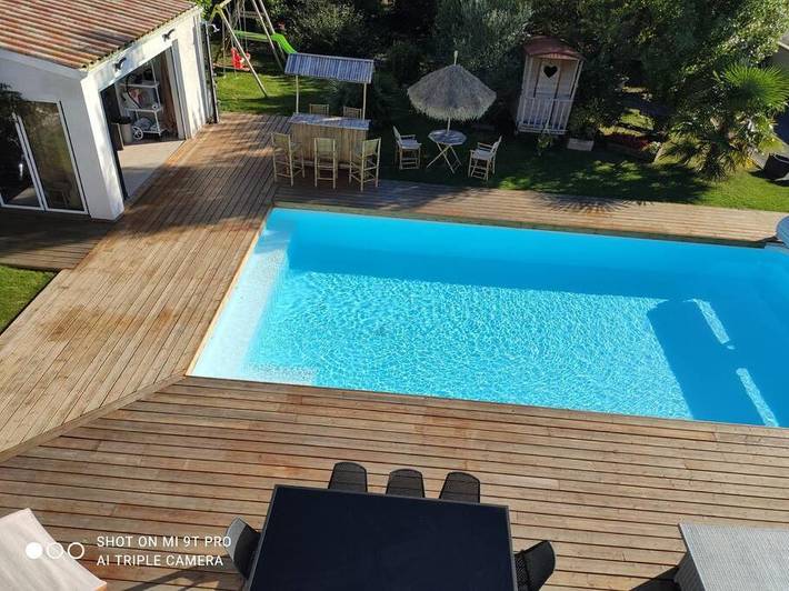 Location de vacances pour 8 personnes, avec Terrasse ainsi que Jardin et Piscine à Andilly