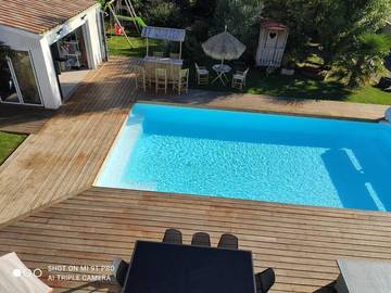 Gîte pour 8 personnes, avec terrasse ainsi que piscine et jardin à Andilly