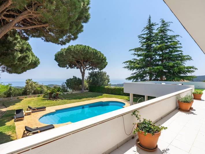 Luxury Villa Buena Vista Piscina y Jardín in Arenys de Munt, Costa del Maresme