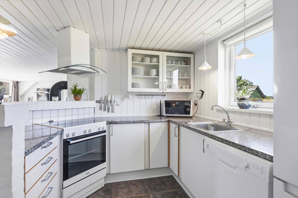 Großzügiges Ferienhaus mit Pool für 8 Personen & 2 Hunde in Sønderho, Wadden Sea National Park