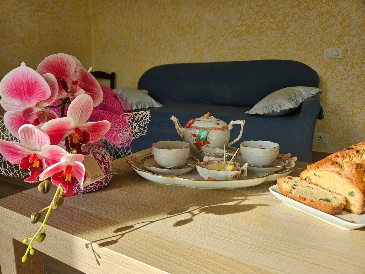 Spacious and Welcoming Apartment with Heated Pool in Pelago, Chianti