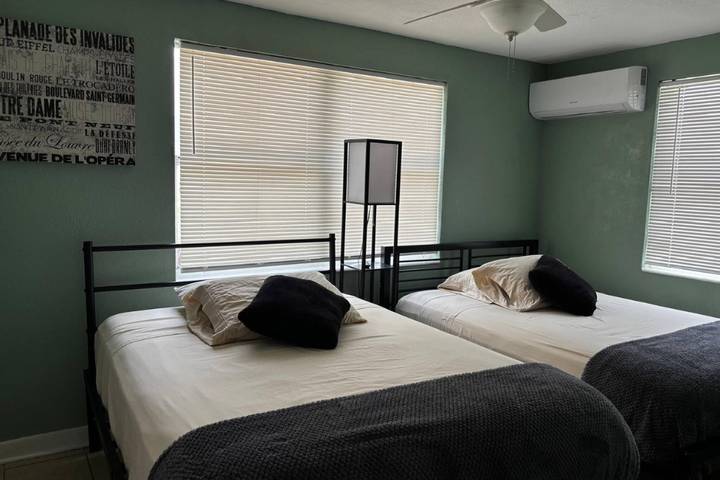 Ganze Wohnung, Wohnung Downtown Sarasota 2Br, 2Ba, Haustierfreundliche Strände, 5 Personen in Sarasota, Sarasota County