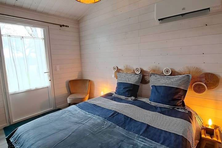 Location de vacances pour 8 personnes, avec terrasse et jardin à La Jarrie - 3