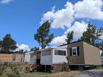 Location de vacances pour 8 personnes, avec piscine ainsi que jardin et vue à Saint-Papoul