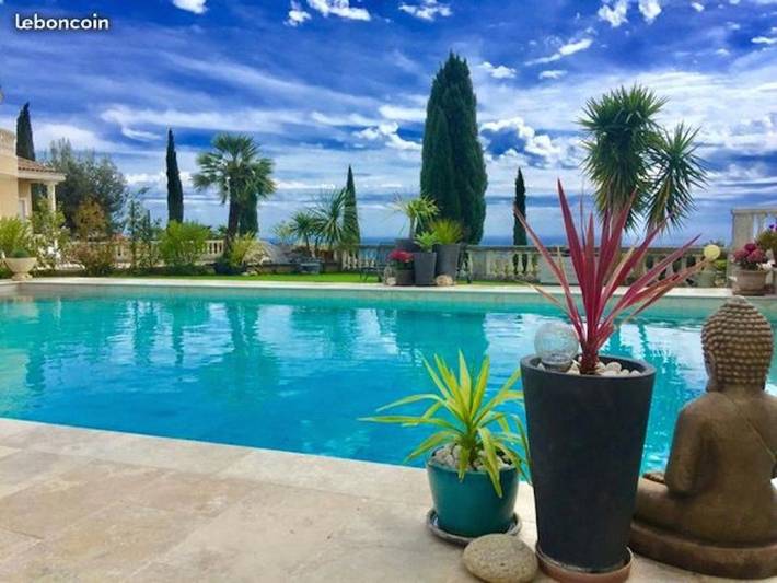 Location de vacances pour 4 personnes, avec Balcon et Terrasse ainsi que Jardin et Piscine à Ceyreste - 2