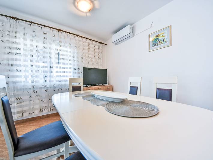 Ferienwohnung für 4 Personen, mit Terrasse in Sukosan - 3