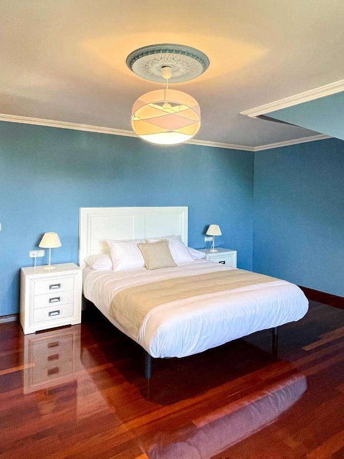 Chalet para 11 personas, con piscina y jardín además de jacuzzi y balcón en Rias Baixas - 4