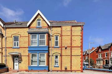 Apartment for 4 People in Lytham St Annes, Blackpool Pleasure Beach, Photo 1