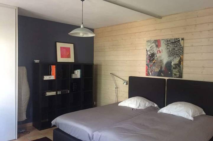 Location de vacances pour 2 personnes, avec terrasse et jardin à Annecy-le-Vieux - 2