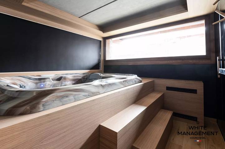Chalet pour 12 personnes, avec sauna ainsi que jacuzzi et balcon, animaux acceptés en Savoie - 4