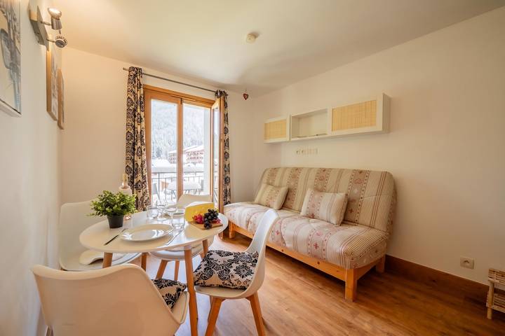 Entire apartment, V Balme 13: Beside Ski Lift; Pool, Sauna & Gym in Vallorcine, Bonneville region