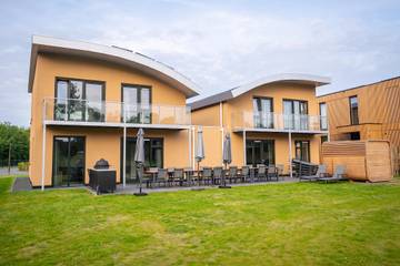 Bungalow für 20 Personen, mit Sauna und Balkon/Terrasse sowie Terrasse in den Niederlande