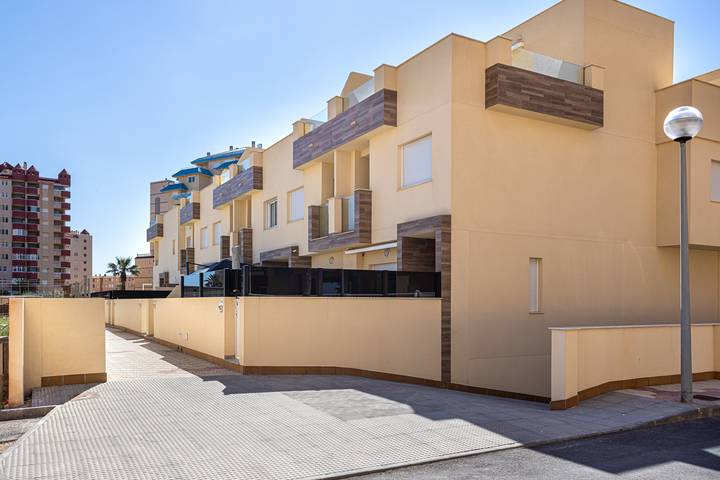 Holiday home for 8 people, with lake view and garden as well as balcony - 1