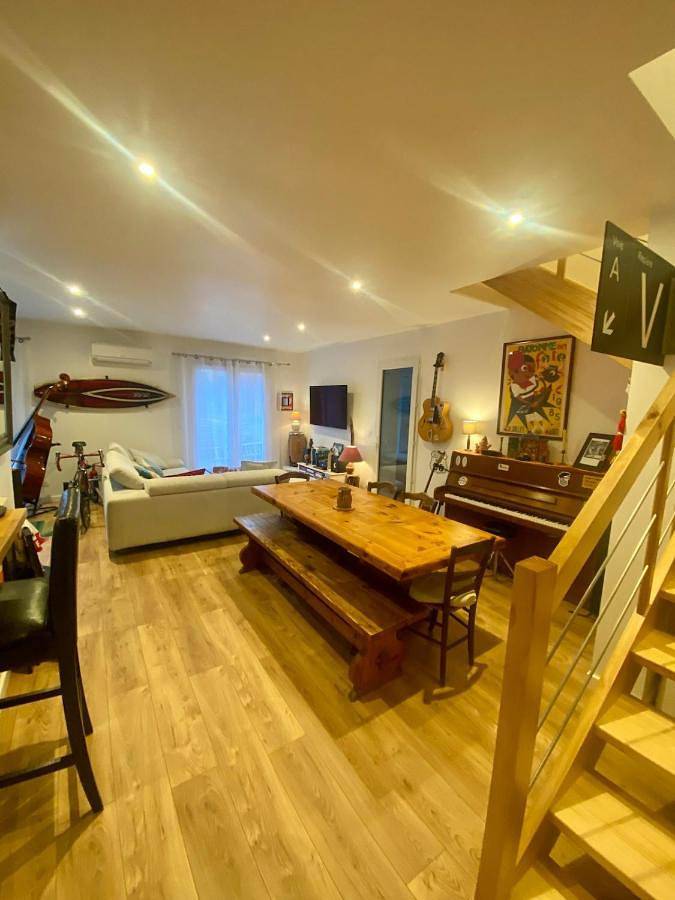 Villa pour 11 personnes, avec Terrasse et Piscine à Bayonne