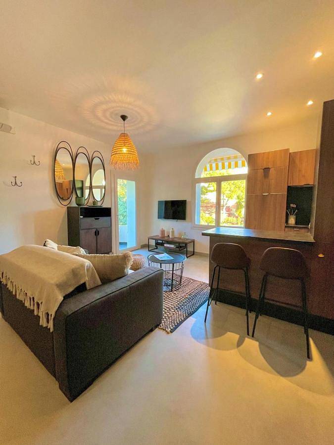 Appartement entier, Studio with Terrace in Cassis, Parc national des Calanques