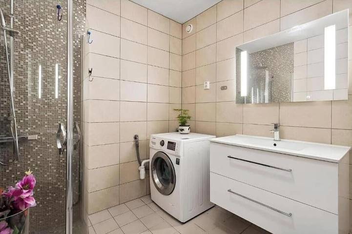 Ganze Wohnung, Stylish and modern apartment in the heart of Trondheim—free parking included in Trondheim