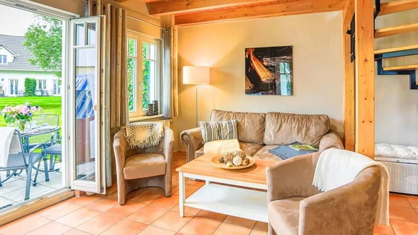 Ferienhaus für 6 Personen, mit Terrasse und Garten in Nienhagen