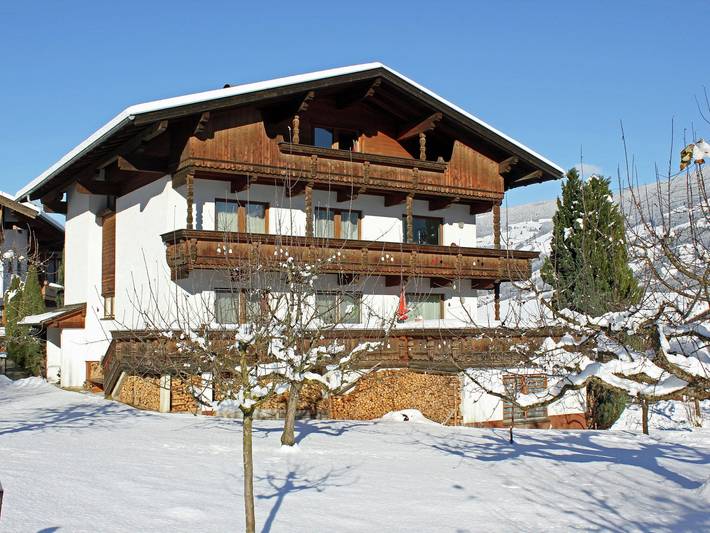 Bauernhof für 15 Personen, mit Balkon und Garten in Fügen