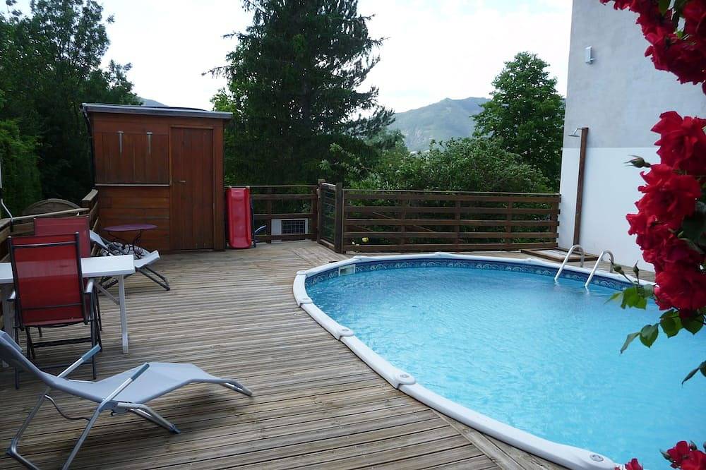 Appartement entier, Joli studio 17 m² équipé avec piscine et jardin in Die, Parc naturel régional du Vercors