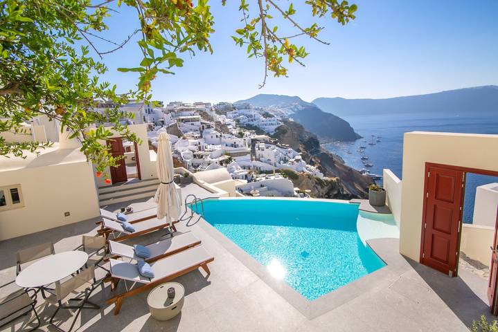 Casa de vacaciones para 4 personas, con piscina además de vistas al mar y terraza en Oia