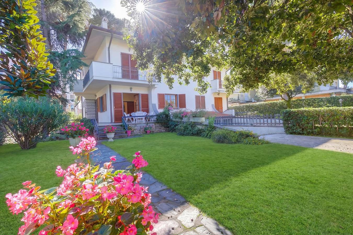 Casa Maddalena al Mare 600m from sea in Marina di Pietrasanta, Pietrasanta