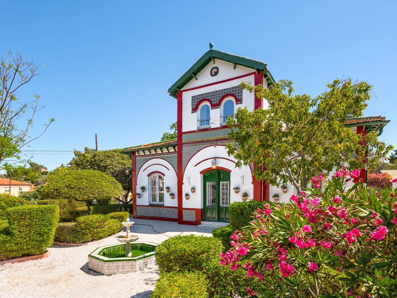 Luxury Villa in Málaga - 5 Bedrooms, Pool, Garden, Bbq & Free Parking in Málaga (Este), Malaga