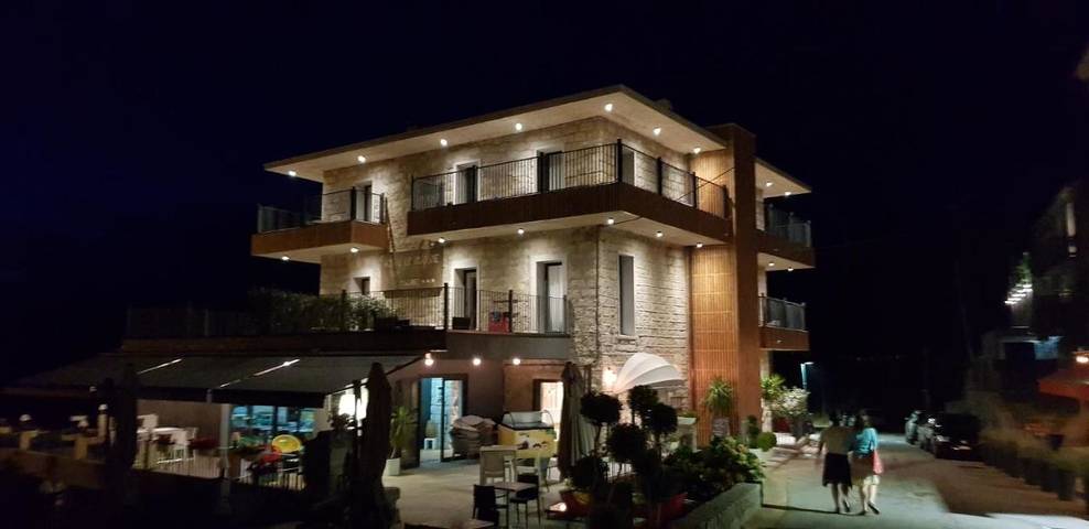 Hôtel pour 2 personnes, avec piscine et jardin ainsi que jacuzzi et sauna