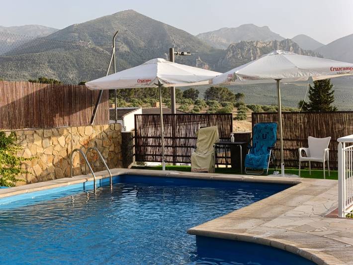 Apartamento para 8 personas, con jardín, Familias con niños en Bedmar y Garcíez