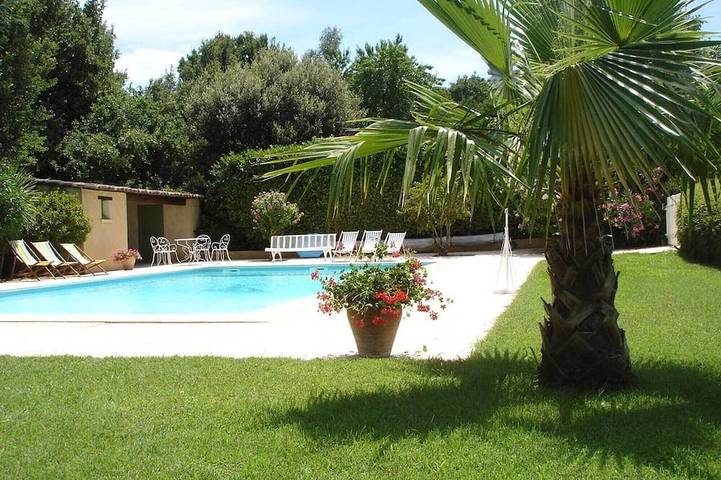 Ferienhaus für 6 Personen, mit Pool und Garten