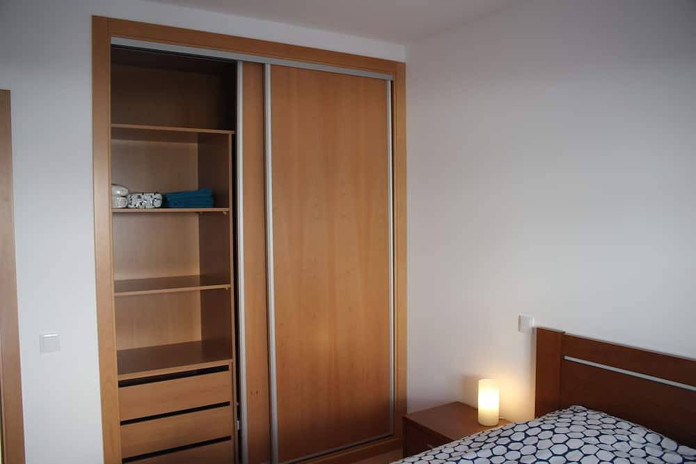 Hel lägenhet, Beautiful new apartment with swimming pool on the Portuguese Silver Coast in Salir do Porto, Tornada e Salir do Porto
