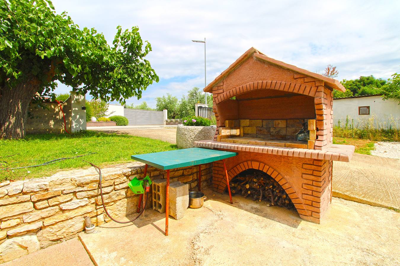 Appartamento intero, Appartamento vacanze per 2 persone con terrazza in Fazana, Costa meridionale dell´Istria