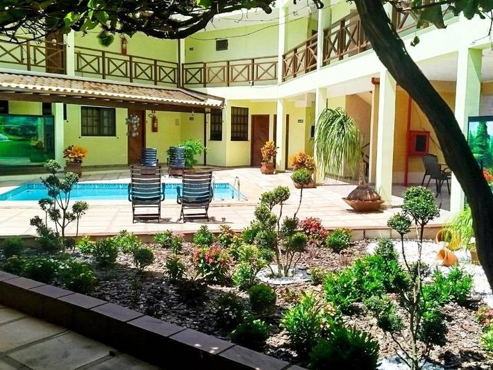 Casas e apartamentos de temporada para 4 pessoas, com jardim e piscina e ainda sauna em Iguaba Grande