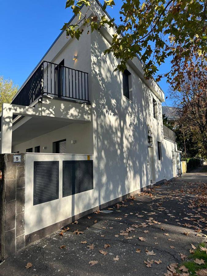 Ferienhaus für 4 Personen, mit Whirlpool und Balkon in Meran