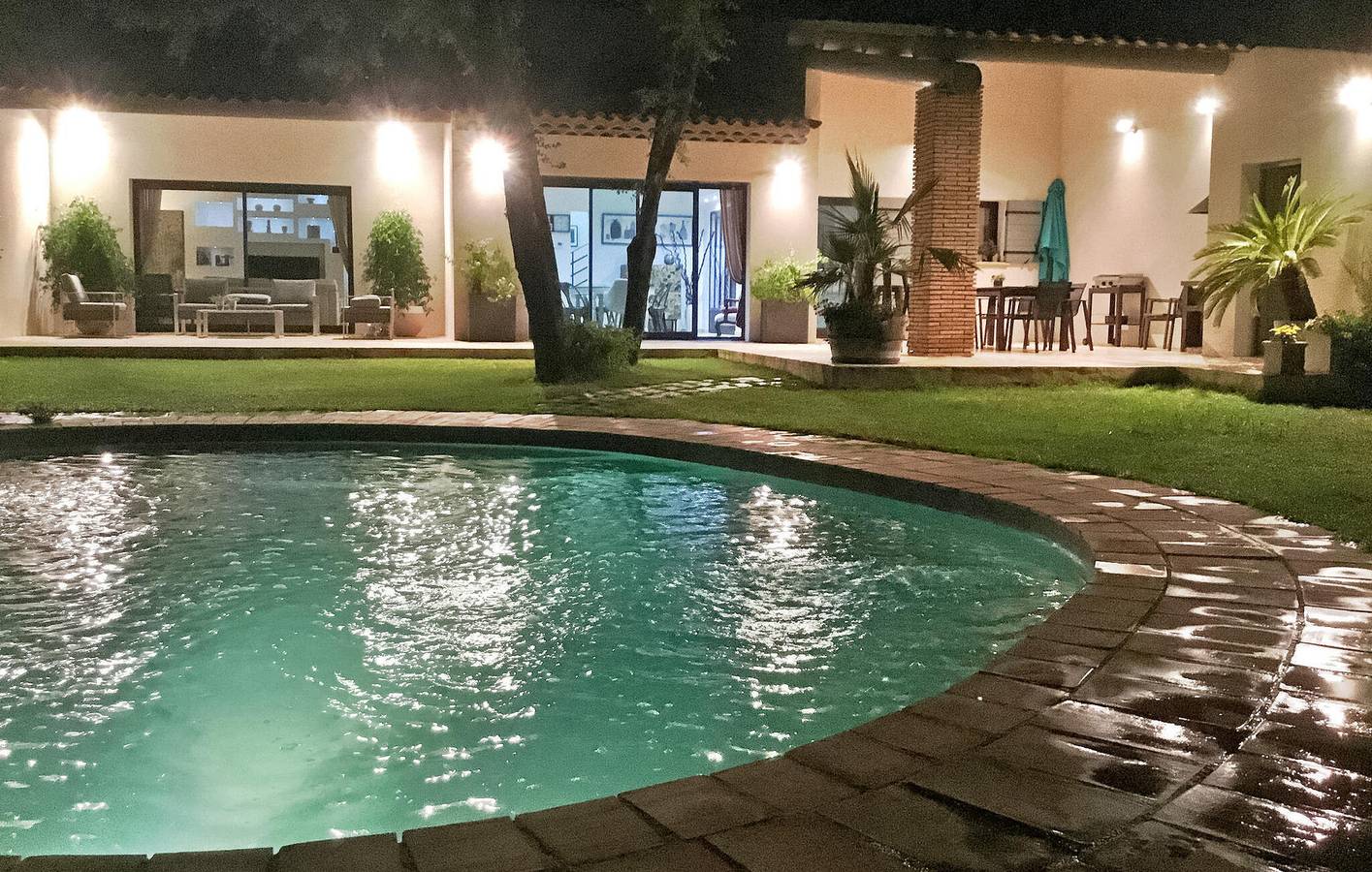 Gemütliche 175qm Wohnung mit Pool & Parkplatz in Uchaux, Vaucluse