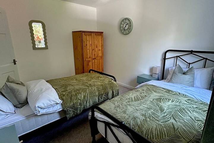Entire apartment, Stylish 2-Bed Flat Allesley Coventry | Bhx Nec in Coventry, Birmingham Area