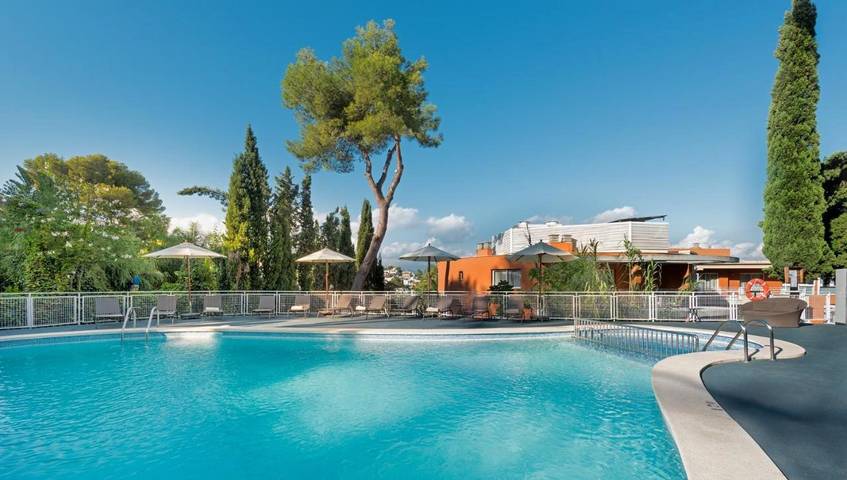 Apartamento para 10 personas, con Terraza y Jardín en Cala Major