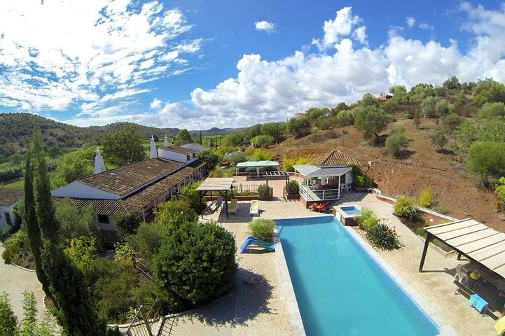Gjestehus for 25 personer, med hage og badebasseng i Algarve