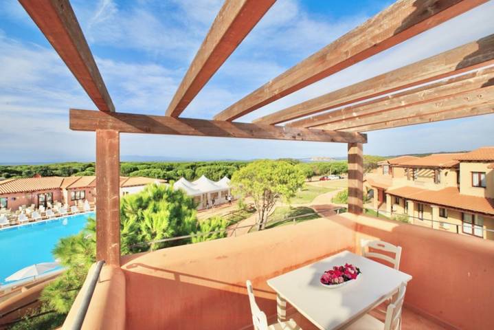 Ferienwohnung für 4 Personen, mit Balkon/Terrasse und Pool