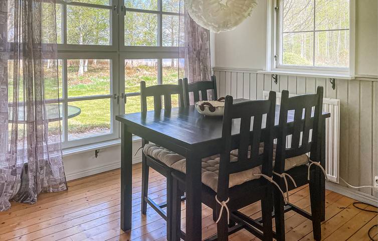 Ferienhaus für 4 Personen mit Garten in Kronoberg