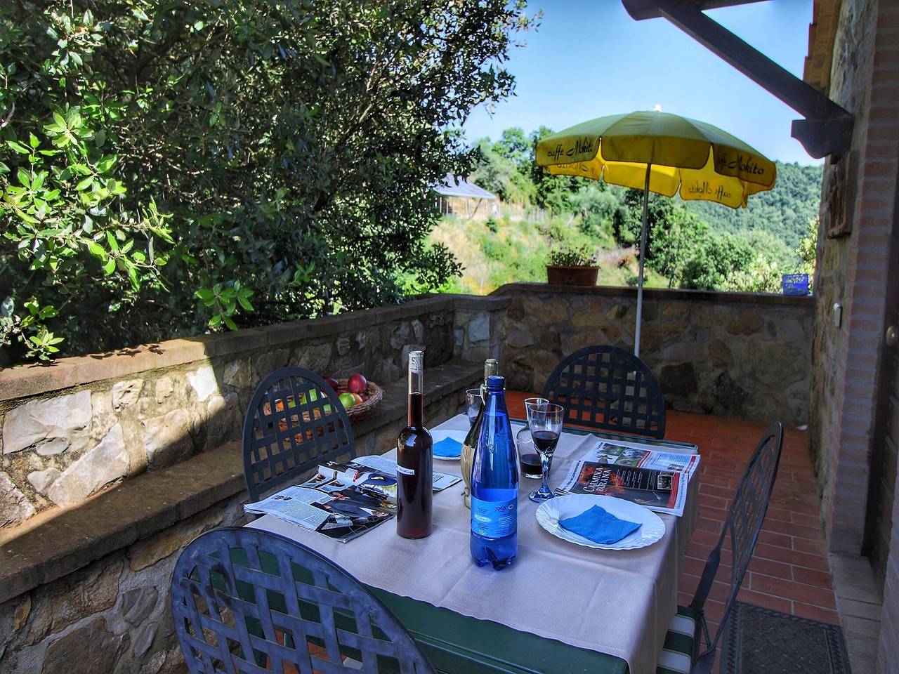Cascina a Paciano con piscina e vista in Paciano, Perugia e dintorni
