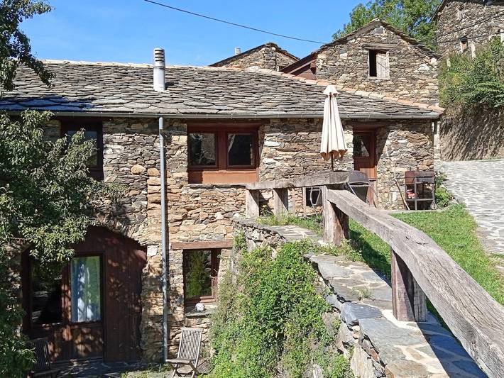Casa rural para 4 personas, con piscina además de terraza y jardín, Familias con niños en Pirineo Catalan - 3