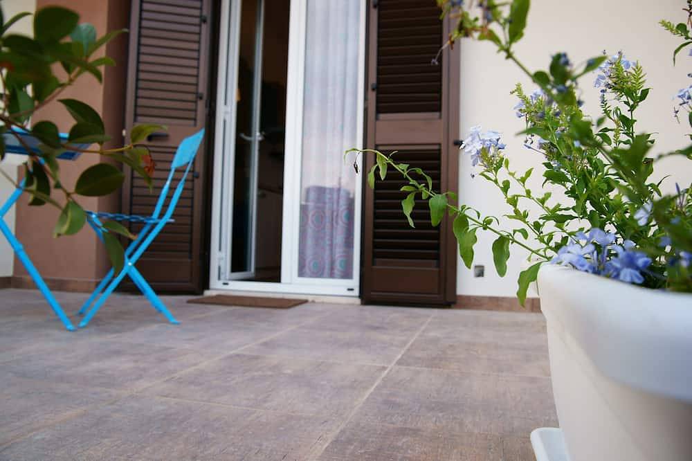 Ganze Wohnung, Wohnung mit Blick aufs Meer mit eigenem Pool in Marina di Modica, Modica