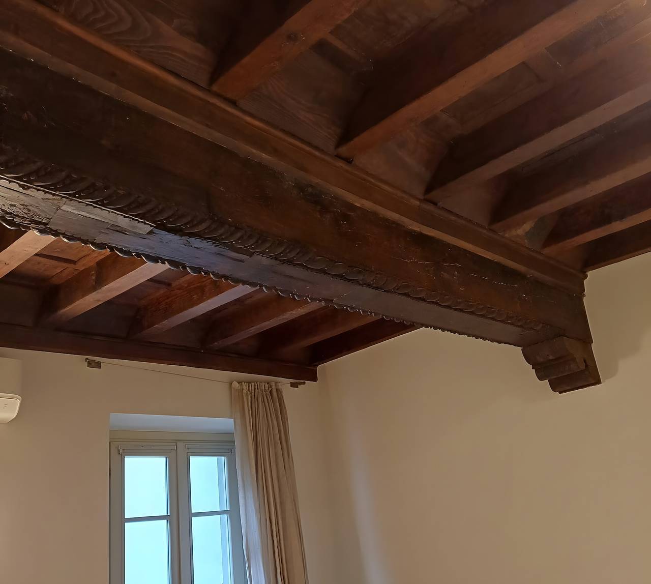 Zimmer 'La Vittoria' mit Wlan und Klimaanlage in Brescia, Gardasee-Berge