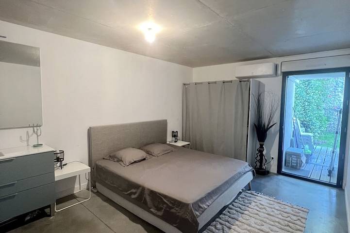 Gîte pour 12 personnes, avec jacuzzi et piscine, animaux acceptés à Lattes - 3