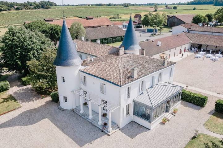 Gîte pour 13 personnes, avec Balcon/Terrasse et Terrasse