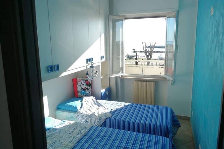 Ganze Wohnung, The beautiful panoramic sea view terrace, to experience the sea in Martinsicuro, Teramo Provinz