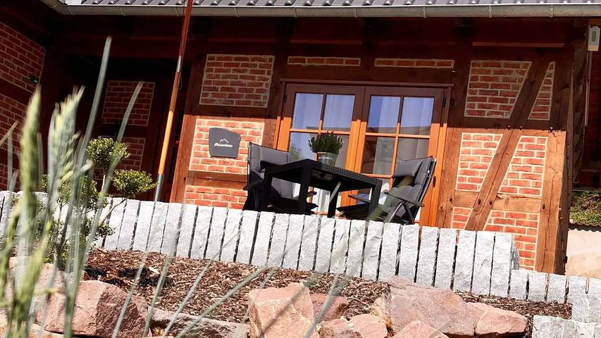 Ferienwohnung für 2 Personen, mit Balkon und Terrasse sowie Garten in Altenburg