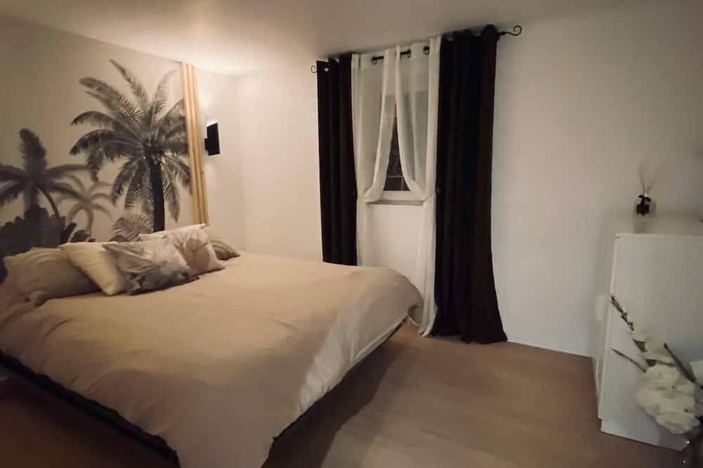 Entire apartment, Jacuzzi, Romantisme et Relax in Bonnières-sur-Seine, Yvelines