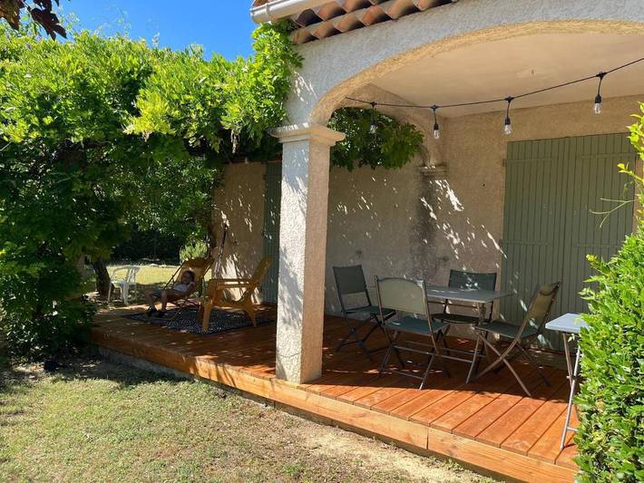 Casa de vacaciones para 4 personas, con terraza además de jardín y piscina - 1