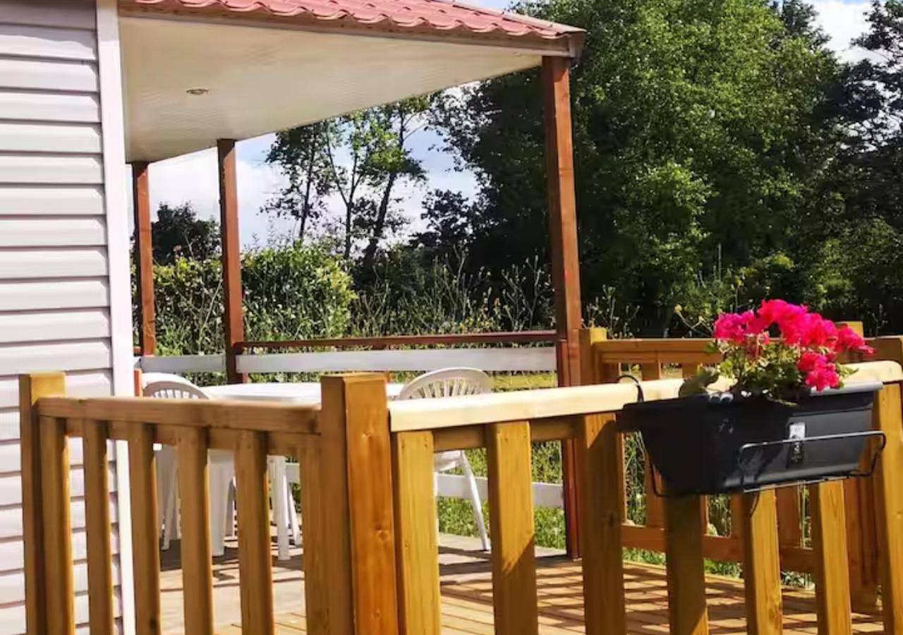 Bungalow 6 au bord du lac, pêche sans permis gratuite in Lac d'Ardres, Ardres